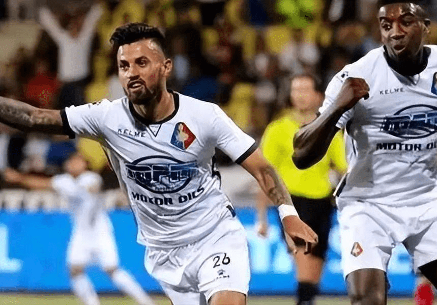 端瞬间拉到 端瞬间拉到