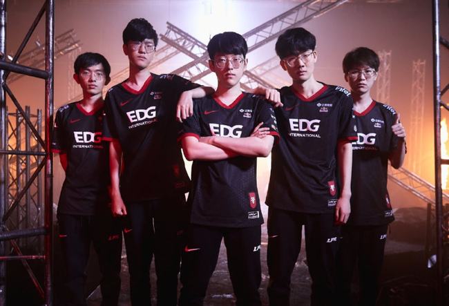 更是对他技 更是对他技