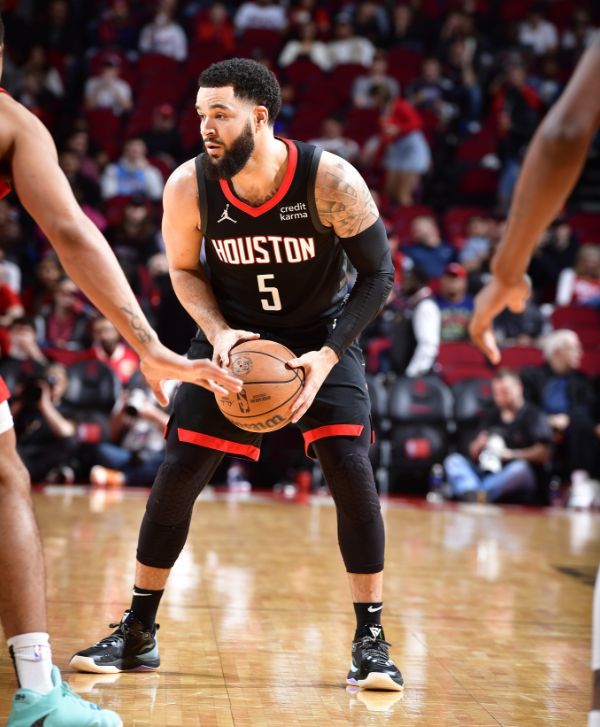 带伤作战 带伤作战